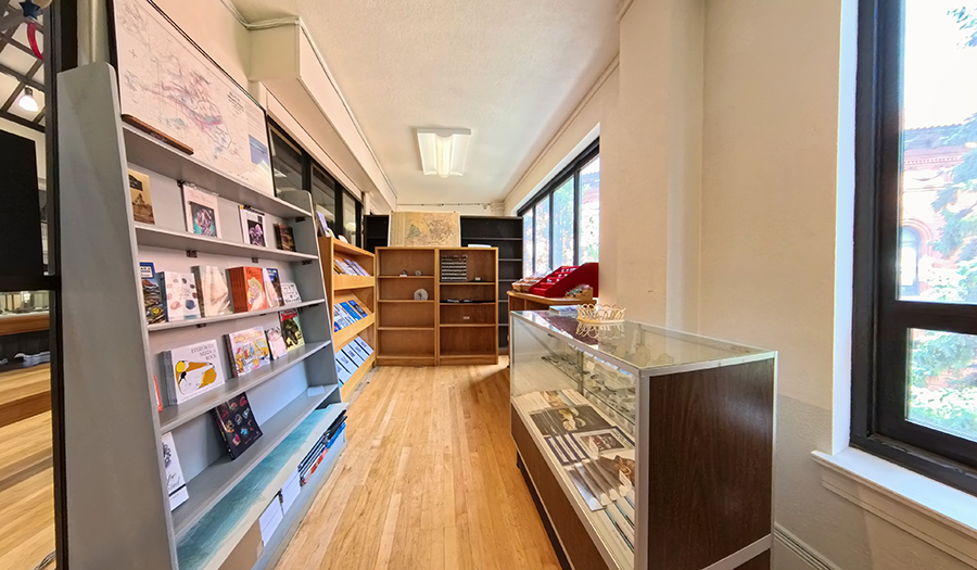 Mineral Museum - Peacock Copper (Bornite)